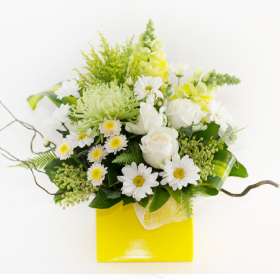 Flowers and Sweet Hampers