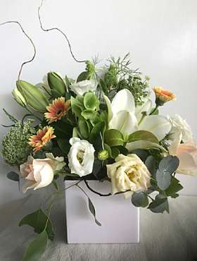 Flowers and Sweet Hampers