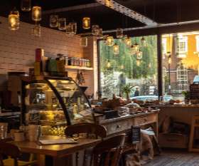 Petit Four Hot Bread