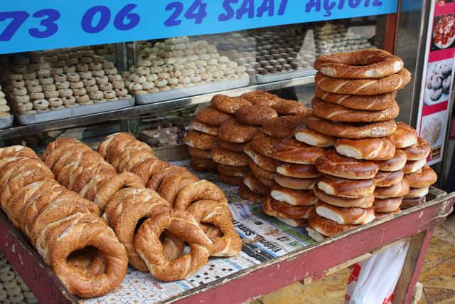 Simit vs Bagel: How different are they?