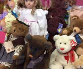 Dolls & Bears At Virginia