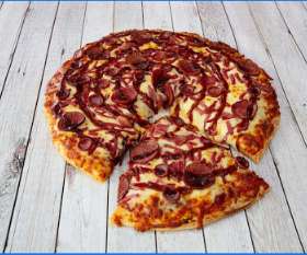 Kebabs & Pizza on Queen