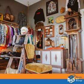 Storage units for seasonal business