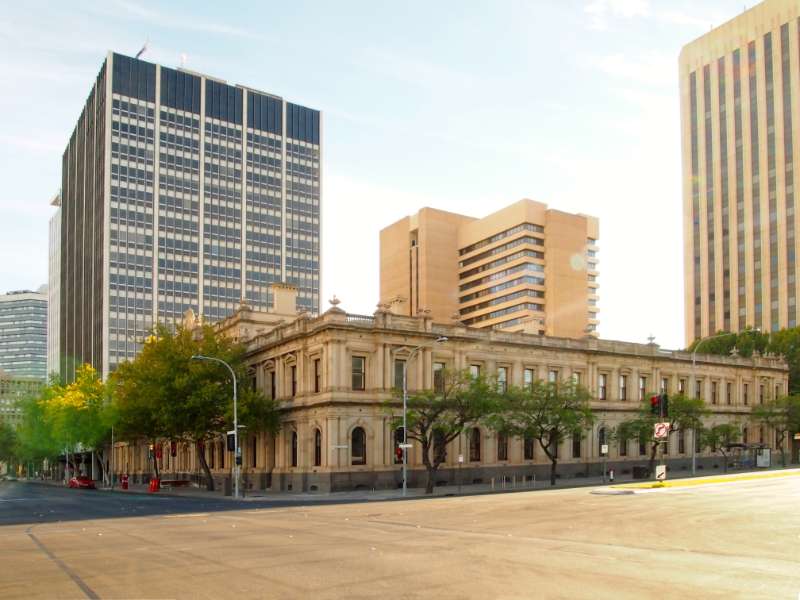 Top 7 Reasons Why You Must Study in Adelaide