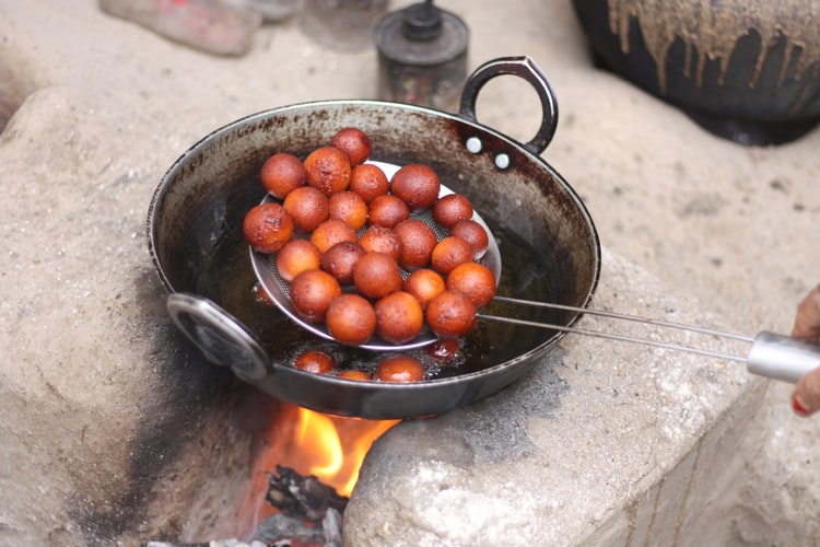 How to Perfect Gulab Jamun Dough So They Don’t Break