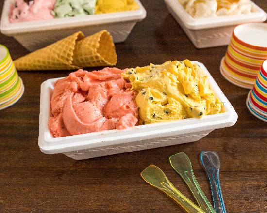 This is How to Keep Ice From Melting Without a Freezer