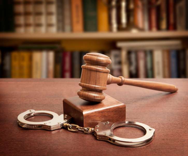 Choosing A Criminal Defense Lawyer