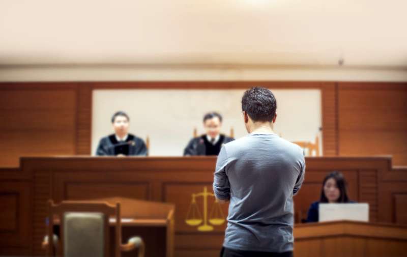 Should You Commence a Court Case Without Legal Assistance?