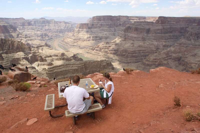 romantic picnic at the grand canyon along the rim