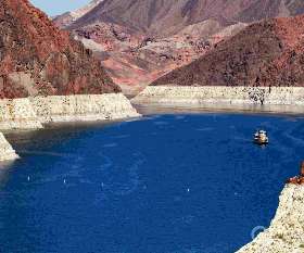 Visit Lake Mead Near Hoover Dam - Hoover Dam Tour | Christianson Tours