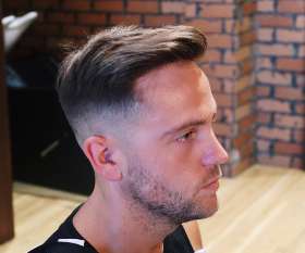 Professional barbershop near me - House of Handsome Surry Hills
