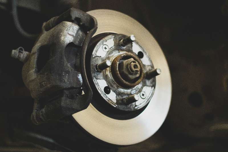 5 Clear Indicators That The Car Brakes Need Replacement