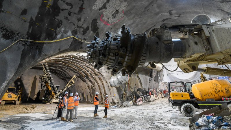 Banks offered cheap $200b to help build economy out of recession