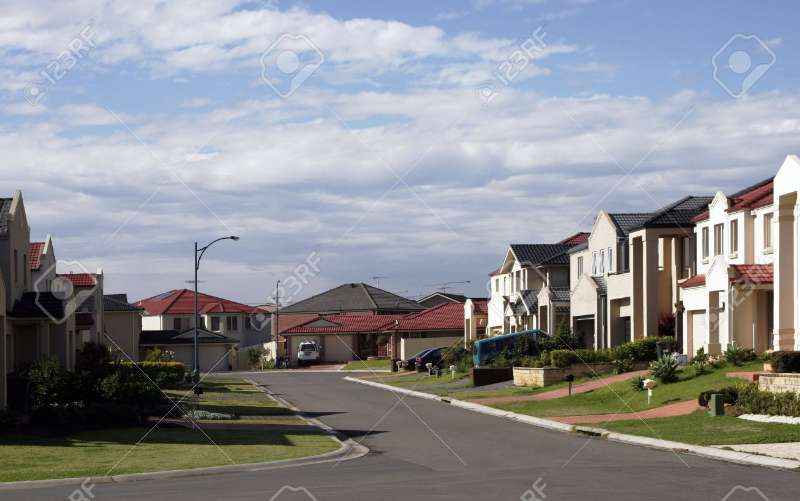 Which one is better: buy or rent a house?