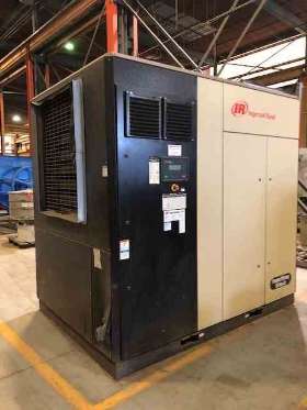 Ingersoll Rand screw air compressor for industrial purposes