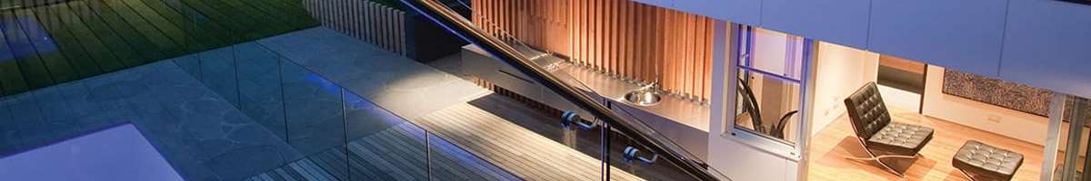 Ultimate Frameless Glass Banner