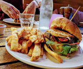 Jabiru Cafe & Bar CBD