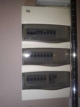 Best electrician in Bardon - Allyn White Electrical