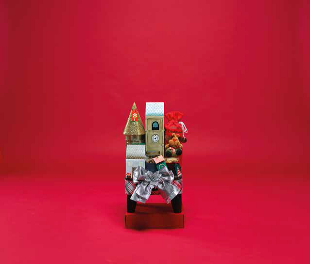 Small Scottish Tartan Suitcase Gift Set by Igor's Pastry, Surabaya