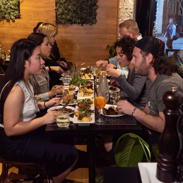 5 Factors to Consider When Choosing a Steakhouse