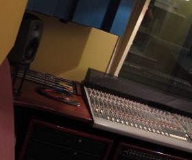 Robyn Payne - Music Producer