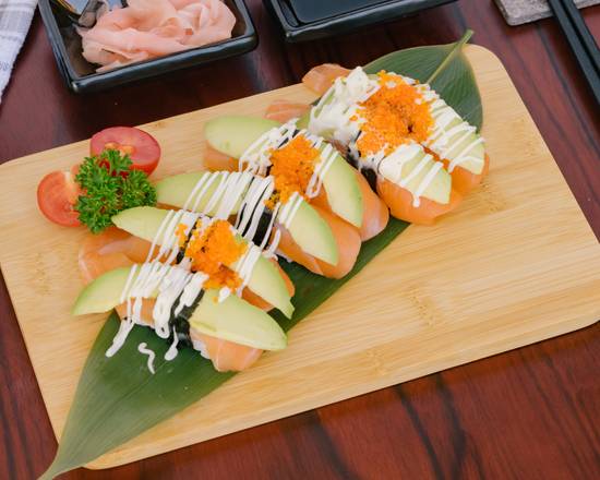Fresh Salmon Avo Nigiri