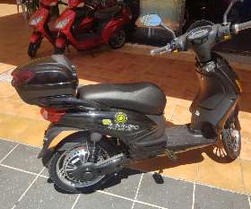 E scooter by Escoot Hire, Gold Coast