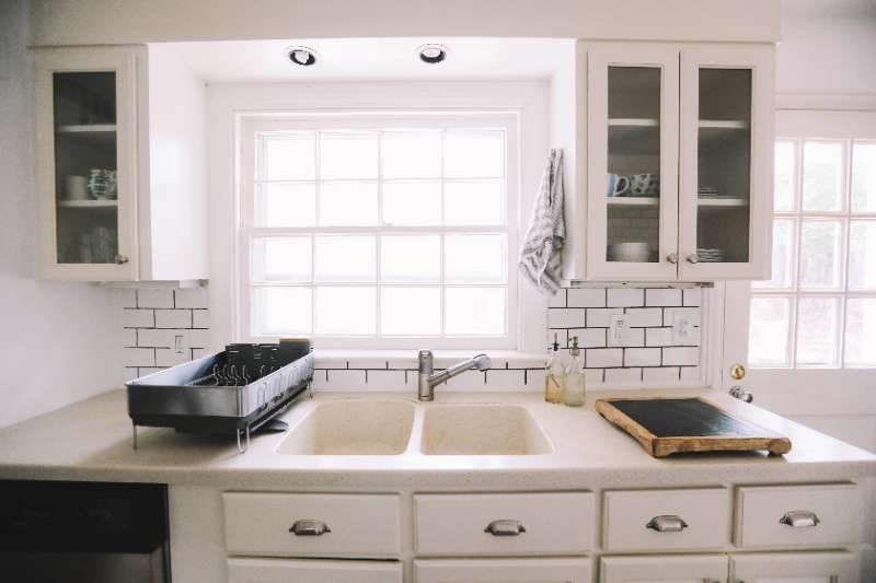 Will A Farmhouse Sink Suit Your Kitchen?