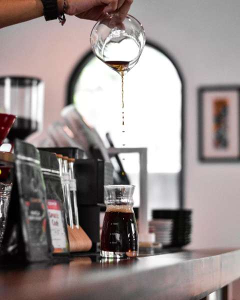 V60 : Primadona Penikmat Senja