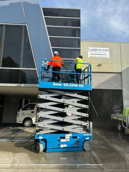 Exterior High-Rise Glass & Panel Cleaning: Facade Cleaning in Melbourne