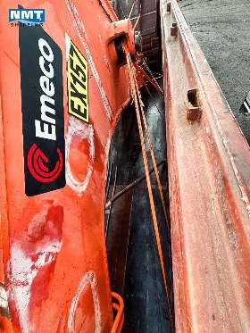 Our Shipping Triumph: Dismantling and Shipping the 110,000kg Hitachi EX1200-6 Excavator to China. Smartly Packed Components in Containers, Main Body Embarks on Roll-on-Roll-off Vessel