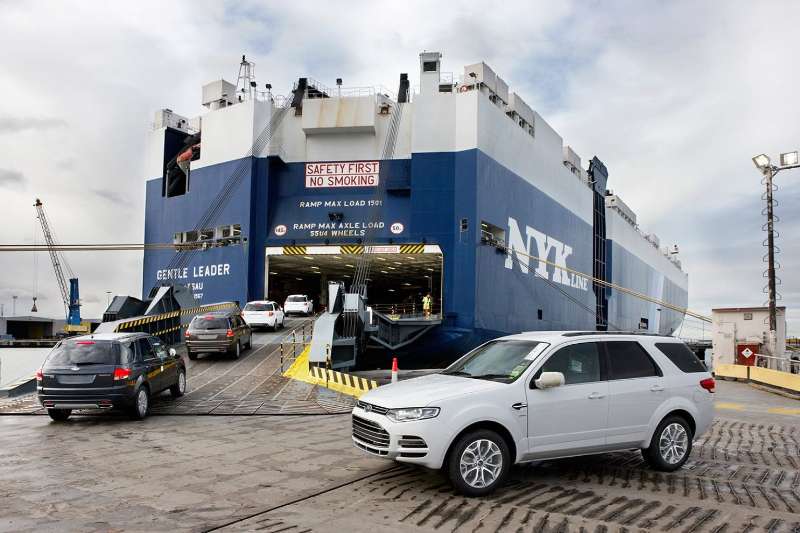 Exploring Shipping Options: LCL, RoRo, and Sea Containers for Efficient Cargo Transportation