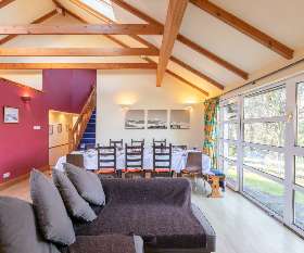 Large Garden Villa With Capacious Kitchen-Living Area - Ideal for Entertaining large groups of frinds and family - Pleasant Hill Scotland