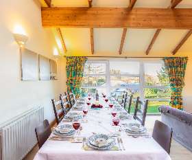 Plan Your Hen Weekend In The Large Holiday Villa Located in Glasgow Neighborhood - Pleasant Hill Scotland