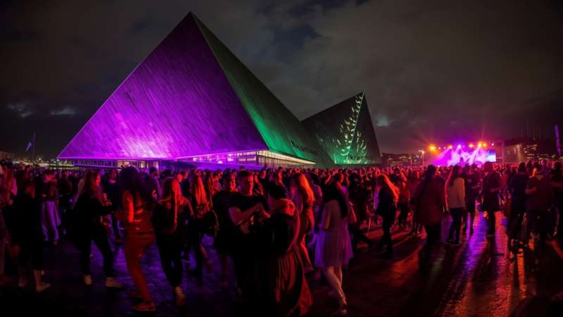 10 Glasgow's Halloween Thrills: Spooky Events and a Serene Retreat Recommendation