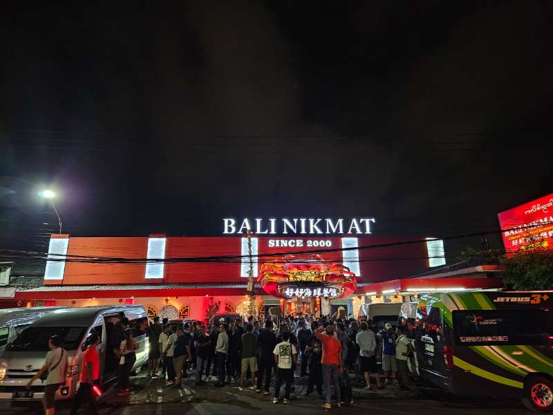 Fusion of Traditions: Chinese Meets Balinese at Bali Nikmat