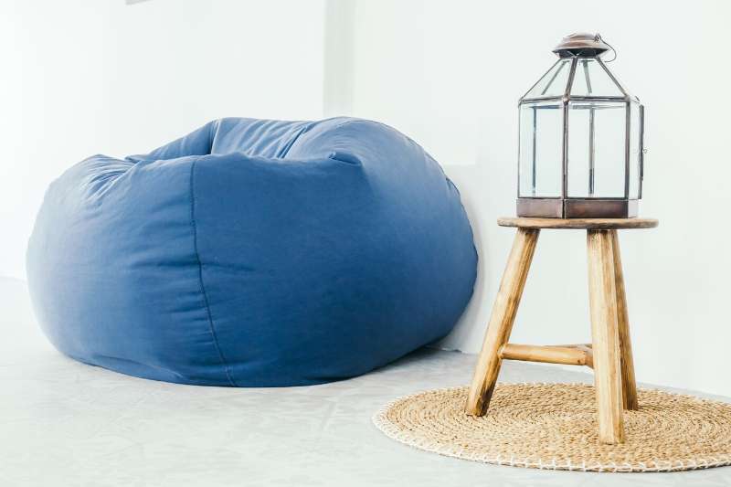 Kursi Santai Minimalis Terbaik yang Wajib Ada di Rumah Anda