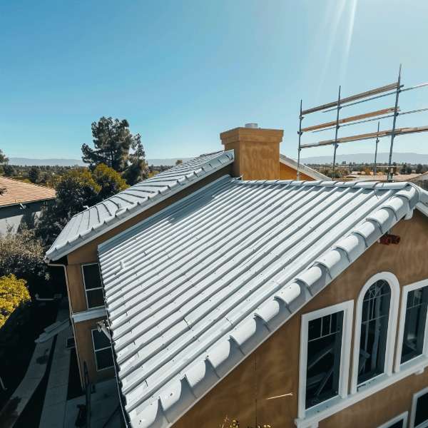 The Benefits of Applying Heat-Reflective Roof Paint & Coatings