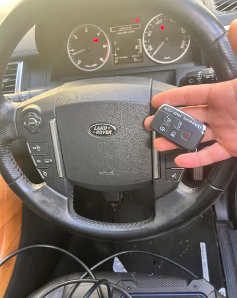 The Progression of Car Key Technology: From Simple Metal to Advanced Electronics