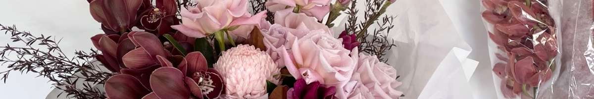 LULLY & ROSE Floral Studio Banner