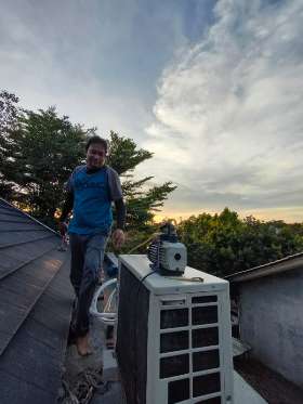 Pemasangan AC - Maju Jaya Service AC Jakarta Selatan