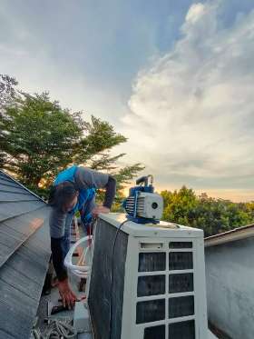 Service AC - Maju Jaya Service AC Jakarta Selatan