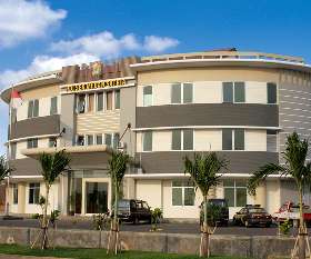 Dekat dengan Polsek Medan Satria