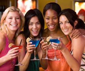 Enjoy a guilt-free cocktail with these three delicious recipes by Skinny Mocktail