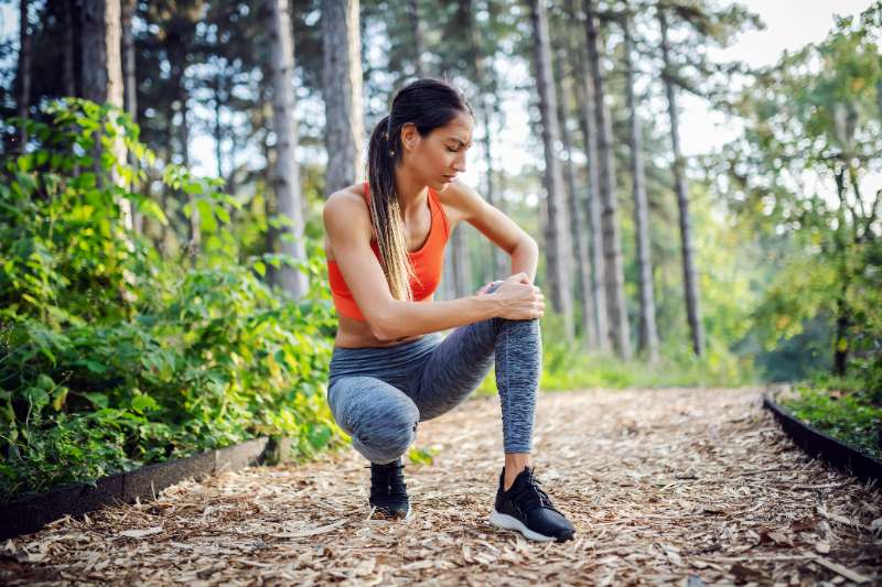5 Signs Your Knee Injury Needs a Physio (Not Just Rest)