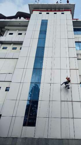 Jasa Pembersihan ACP