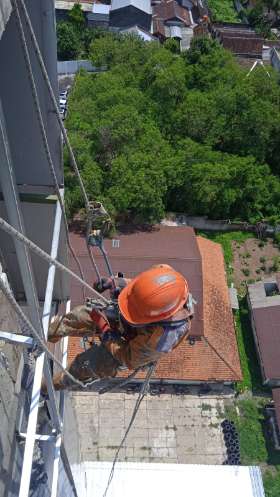Jasa pemasangan ACP gedung Makassar