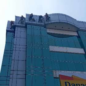 Facade Cleaning