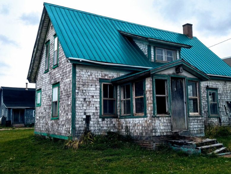 Summer Roofing Maintenance Tips