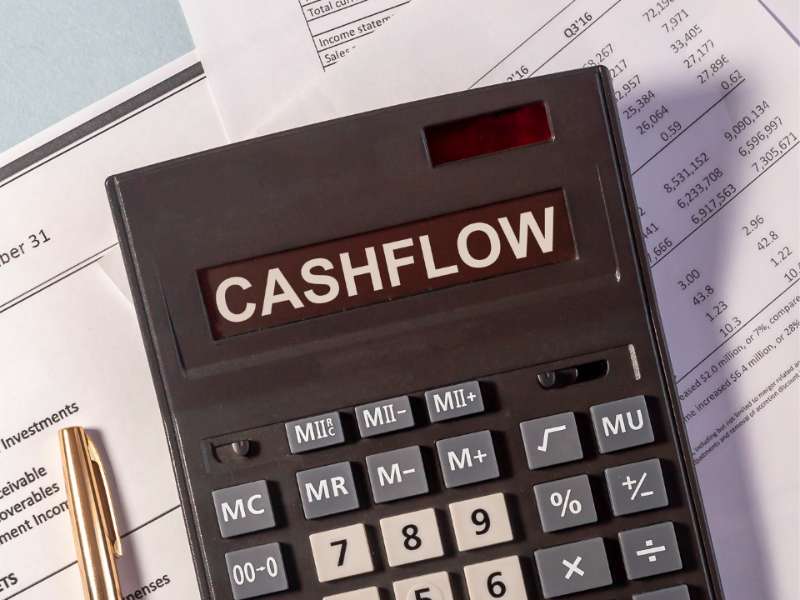 Cash Flow Management Tips for Business Owners: The Role of a Bookkeeper